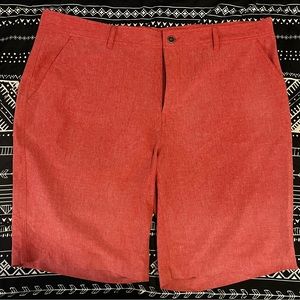 Mens CoolKeep brand golf short. Size 42 - flexible waist.